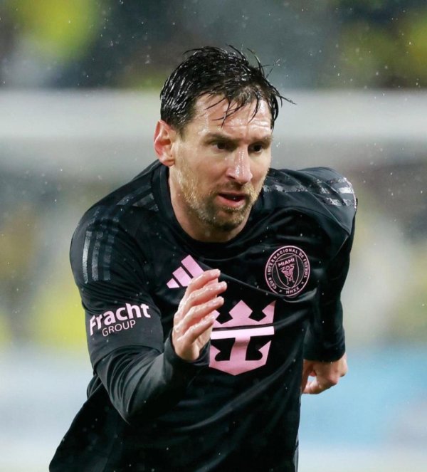 海纳策略 从3-1到1-2！梅西世界波难救主，迈阿密国际爆冷！第三场定4强